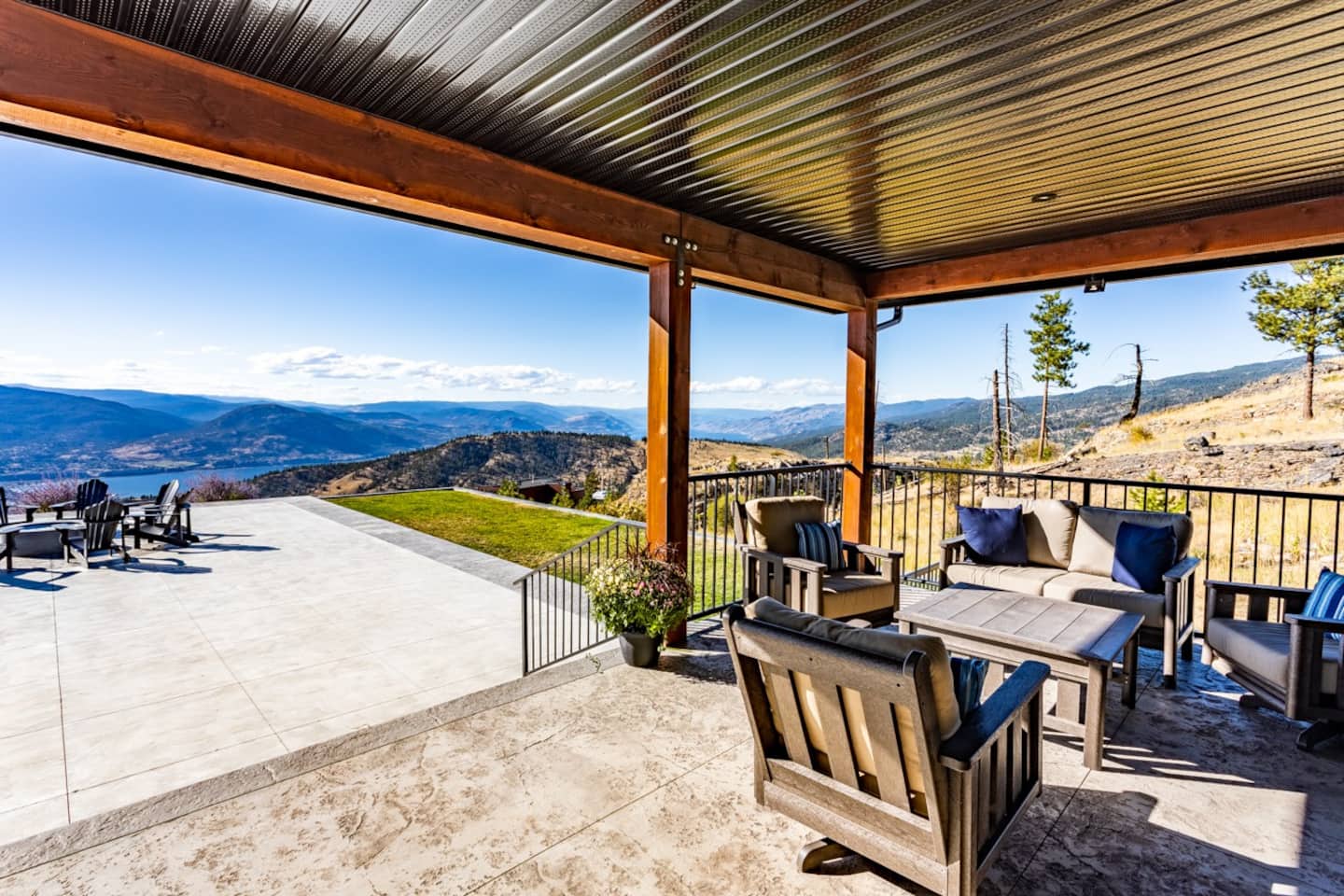 Luxury vacation rental, Penticton BC 5 Bed, 3 Bath vacation home