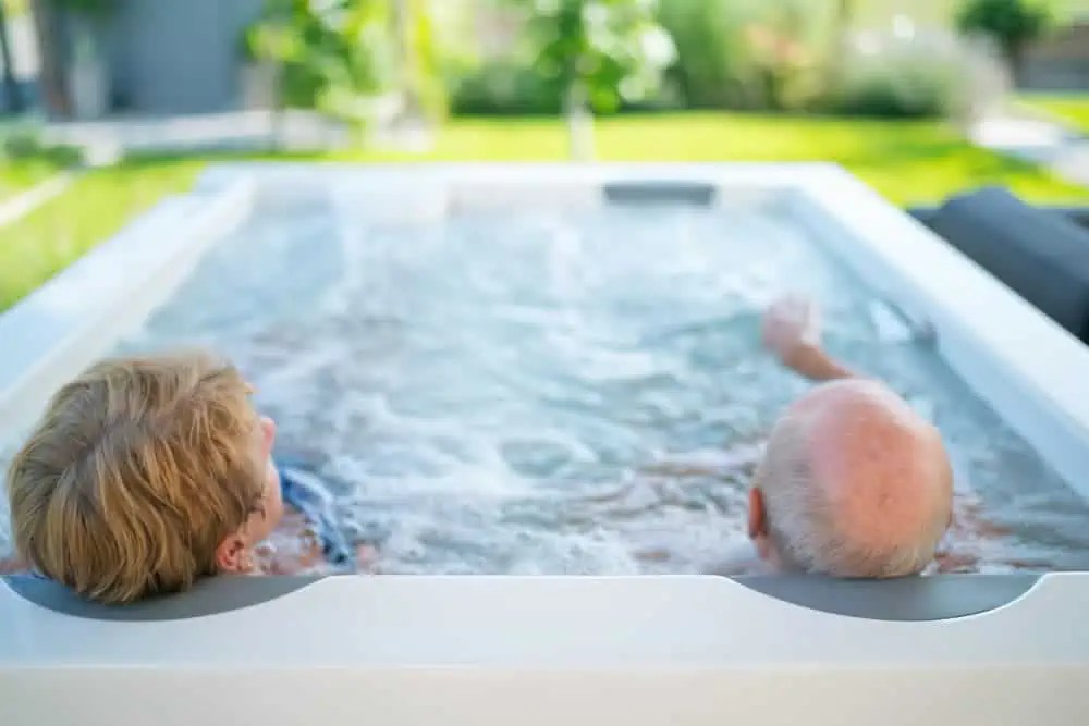 5 Hot Tub Hydrotherapy Benefits [Pain Relief Guide]