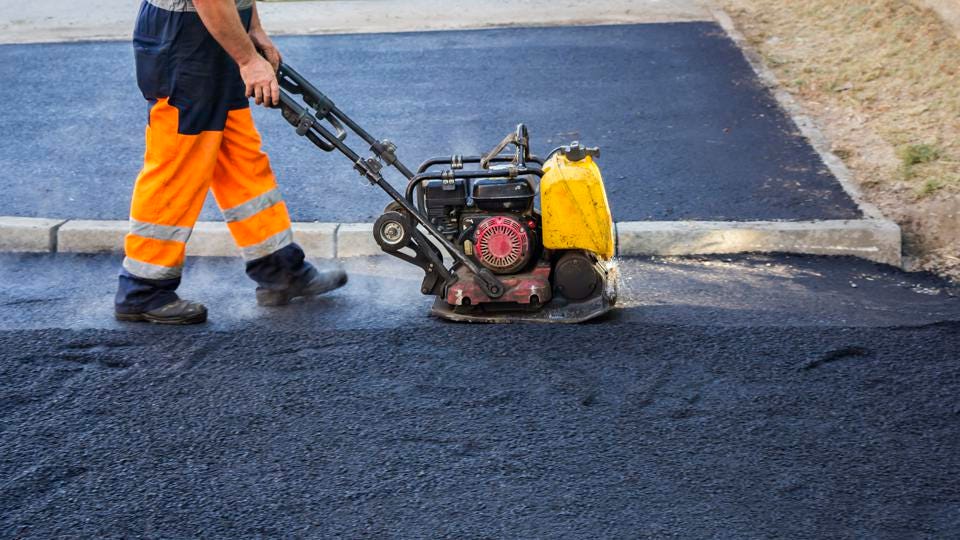 Epic Paving Blog How Are Asphalt Driveways Installed?