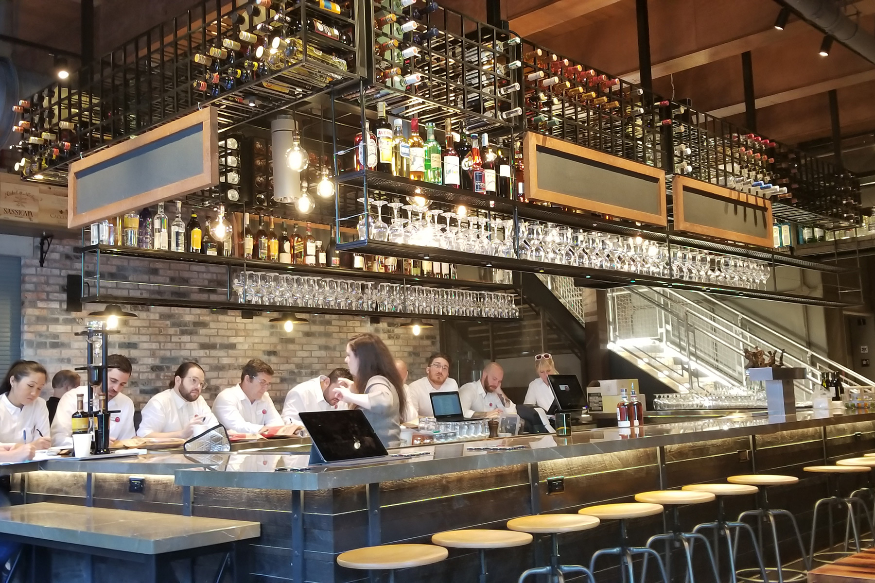 Wine Bar EmanuelsonPodas, Inc.