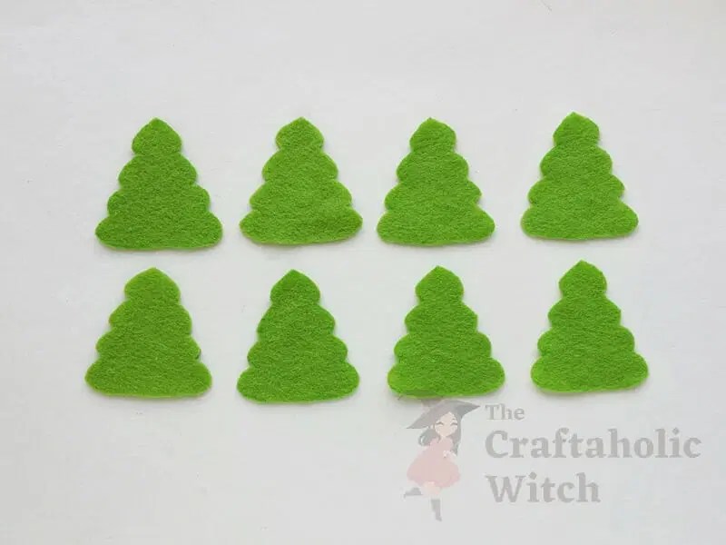 DIY Felt Christmas Tree in 6 Easy Steps (+ Free Pattern)