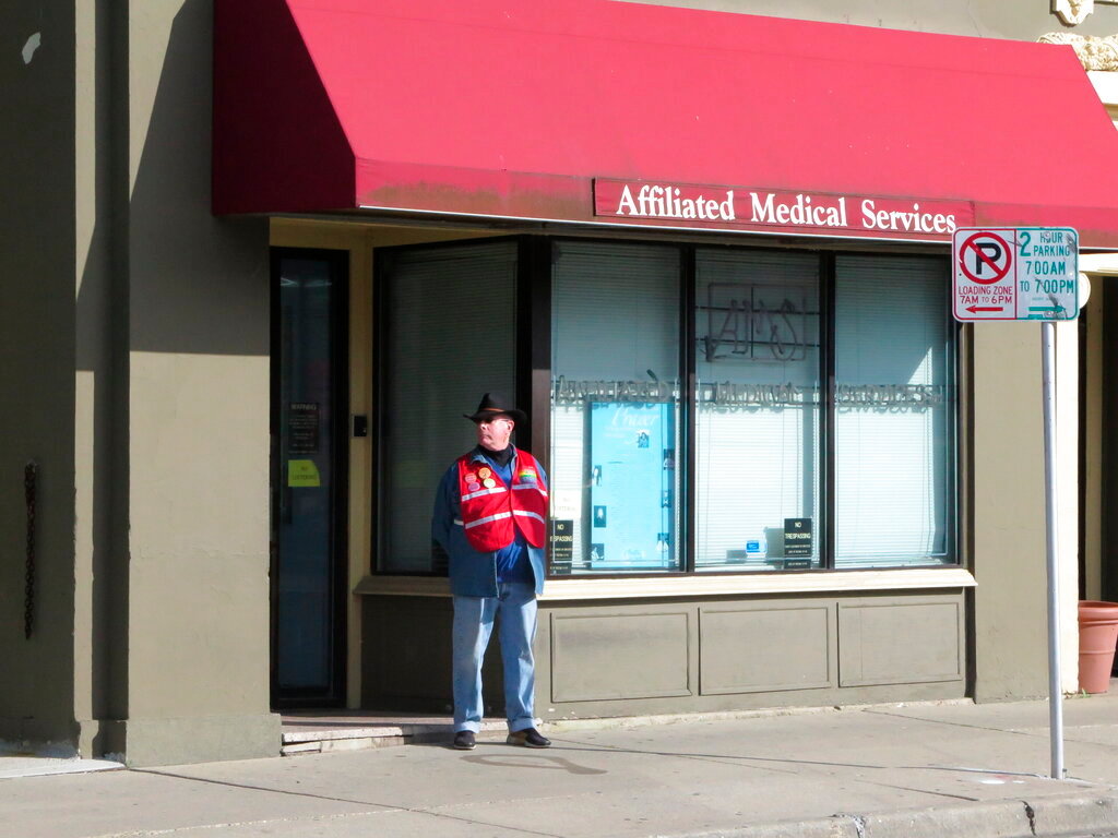 Some clinics halting abortions while bracing for Roe's fall The