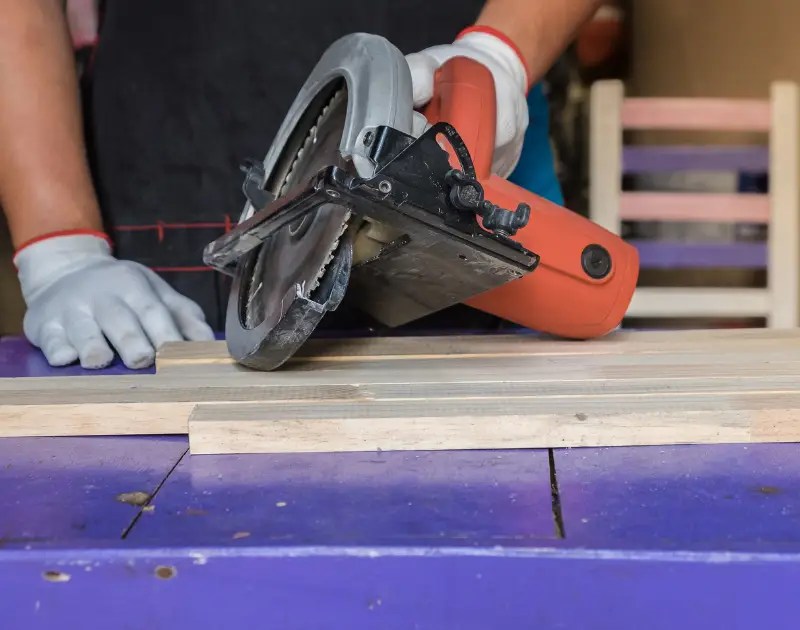 How To Cut Laminate Shelving With A Circular Saw? Our Guide!