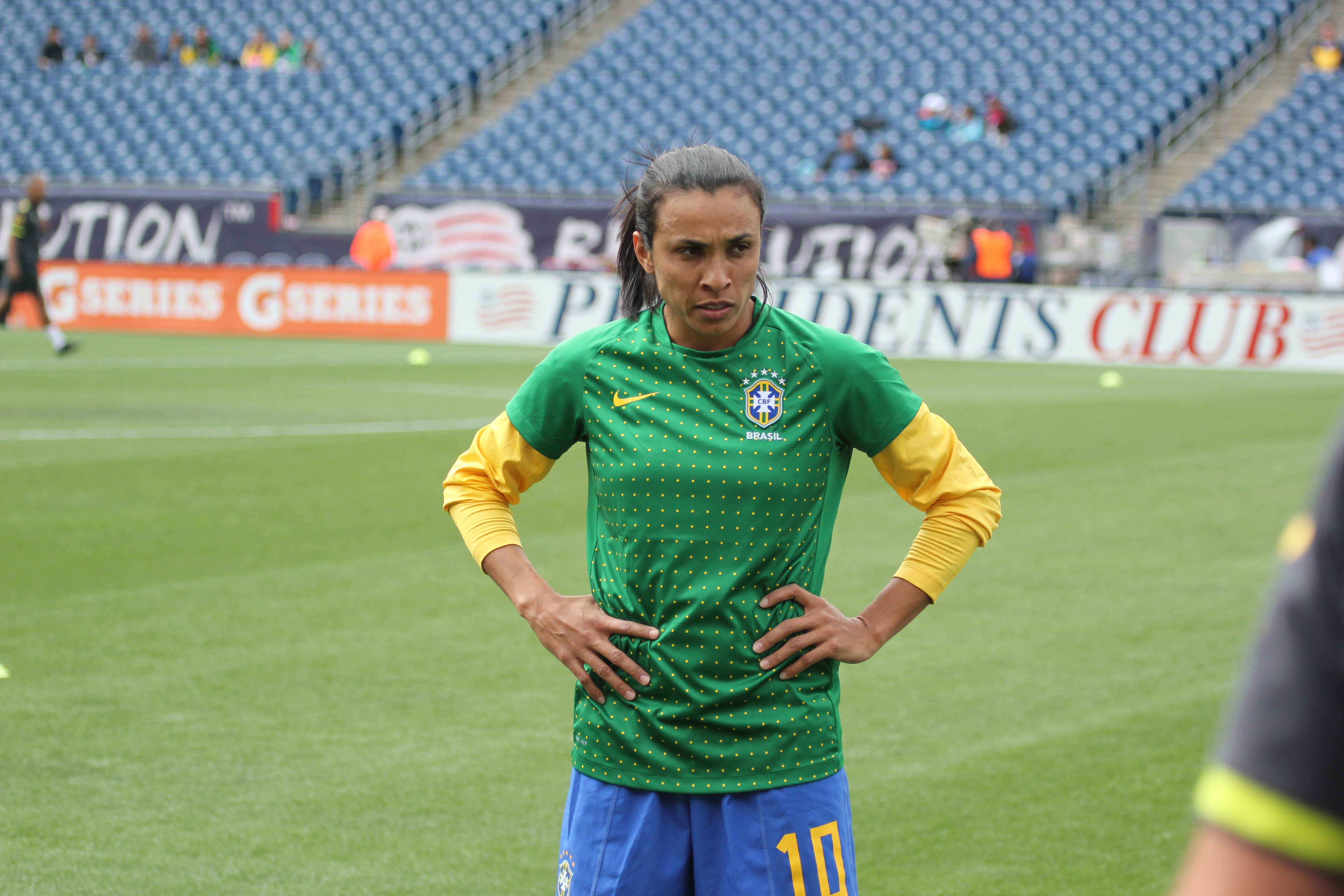 Brazil, starting new women’s soccer league, interested in hosting Women