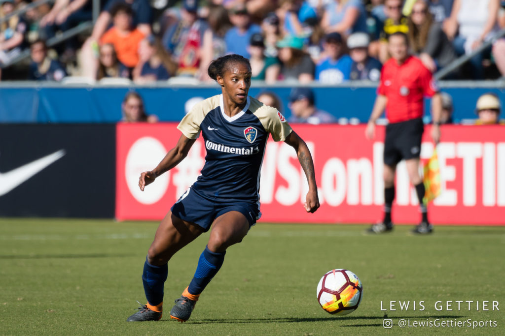 Crystal Dunn is at peace with her versatility, and we should be, too