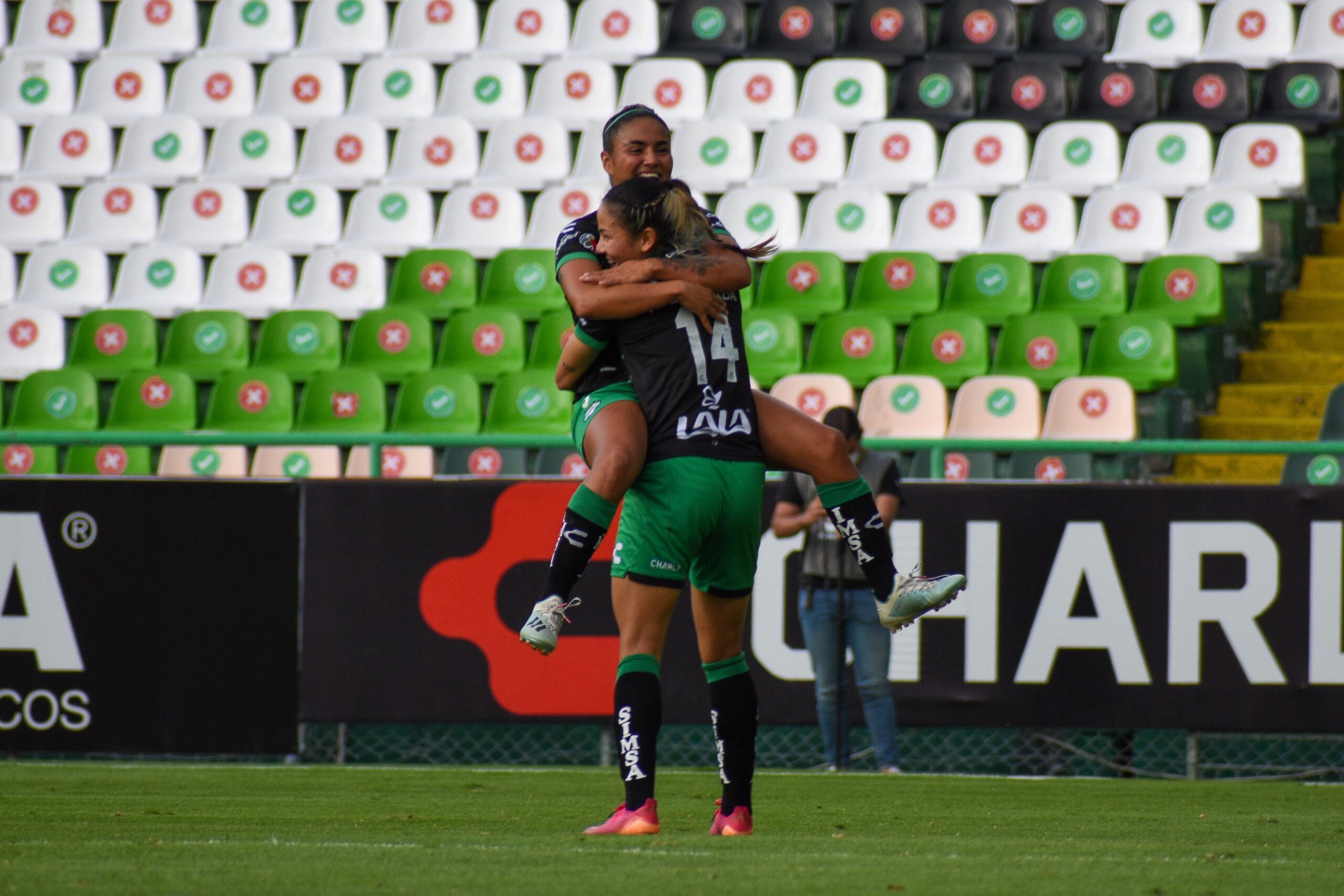 Club Santos Laguna Vs Cf Monterrey Femenino Brent Cox Trending