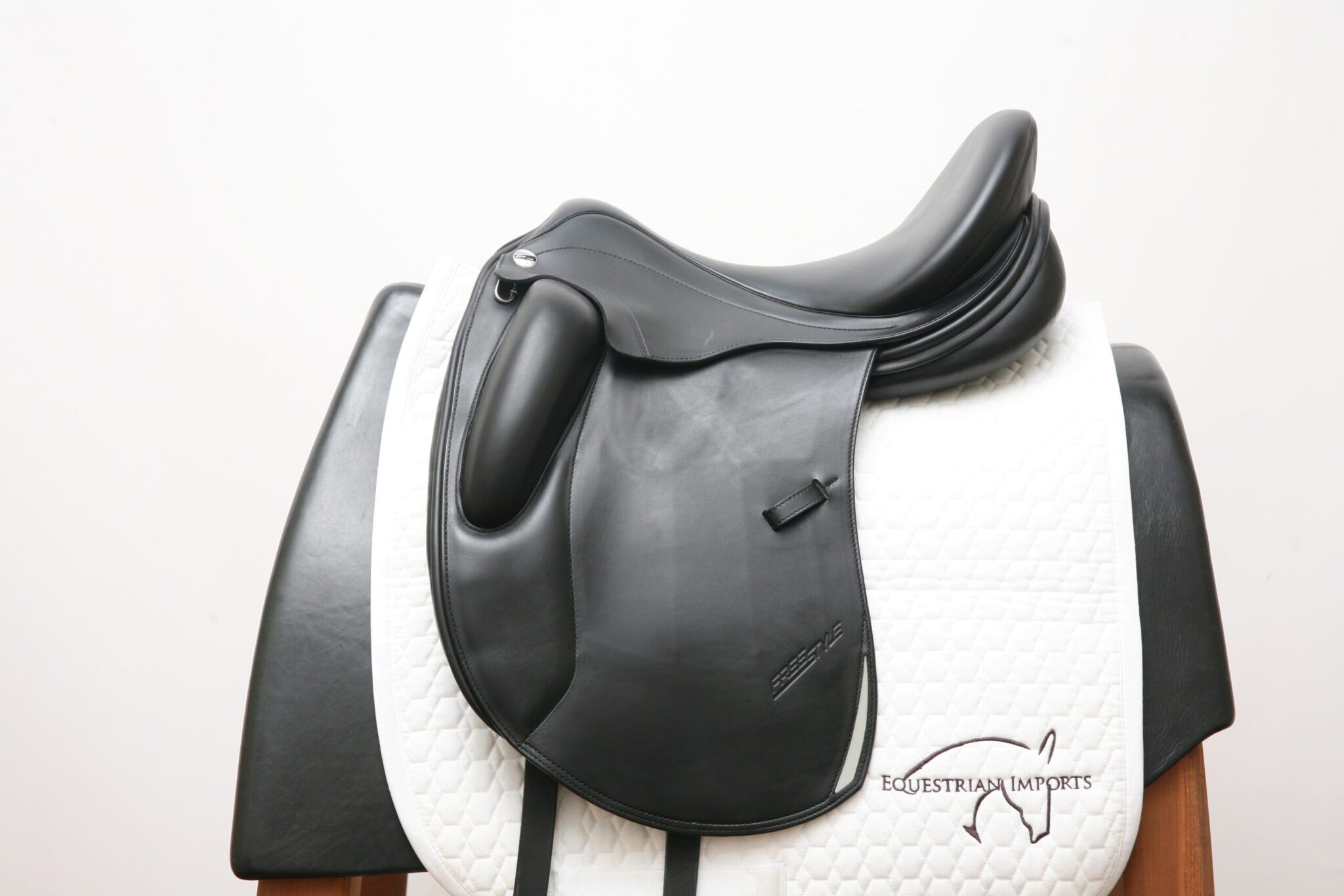 Used Erreplus Freestyle Monoflap Dressage 17 36 Saddle 5635