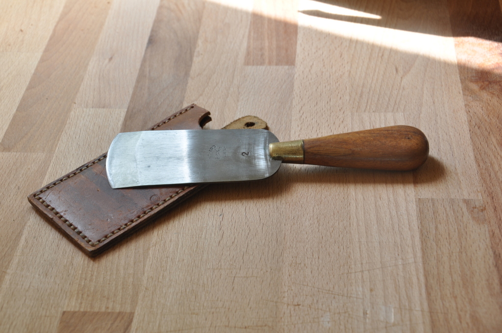 photos de nos outils Travail du Cuir