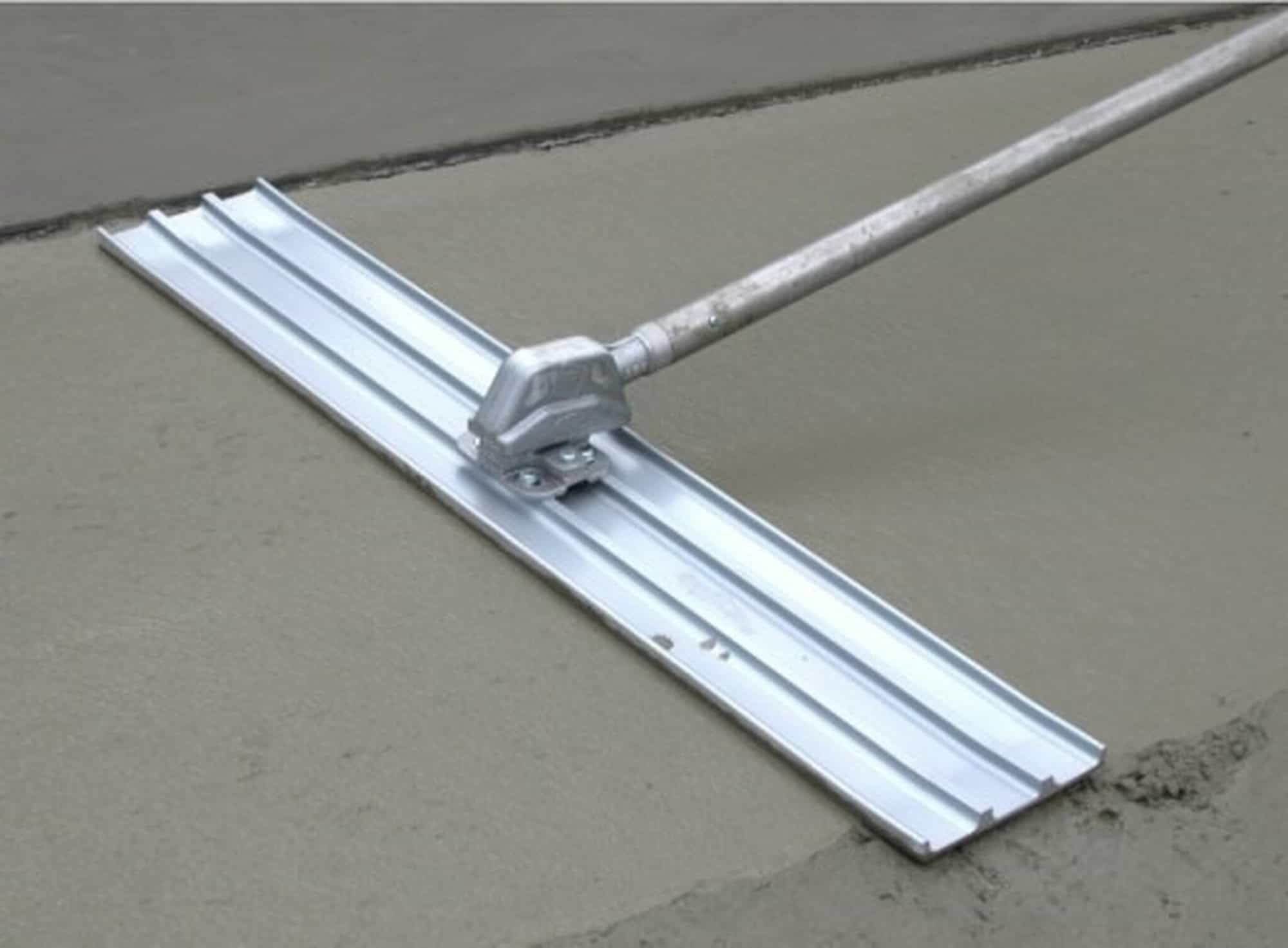 Bull Float w/Handle Equipment North