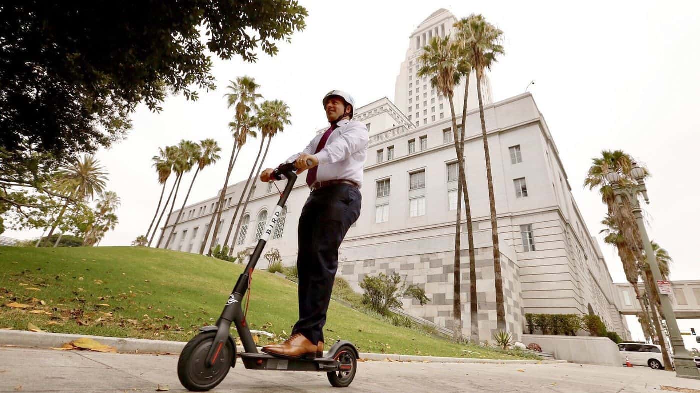 L.A. approves rules for thousands of scooters, with a 15mph speed