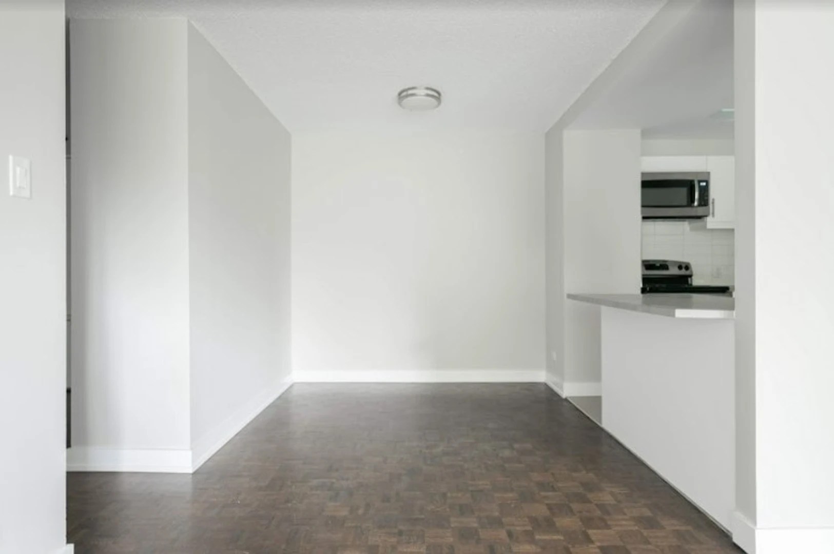 Logement entier à Ch. de la CôtedesNeiges, Montréal, QC H3V 1G8