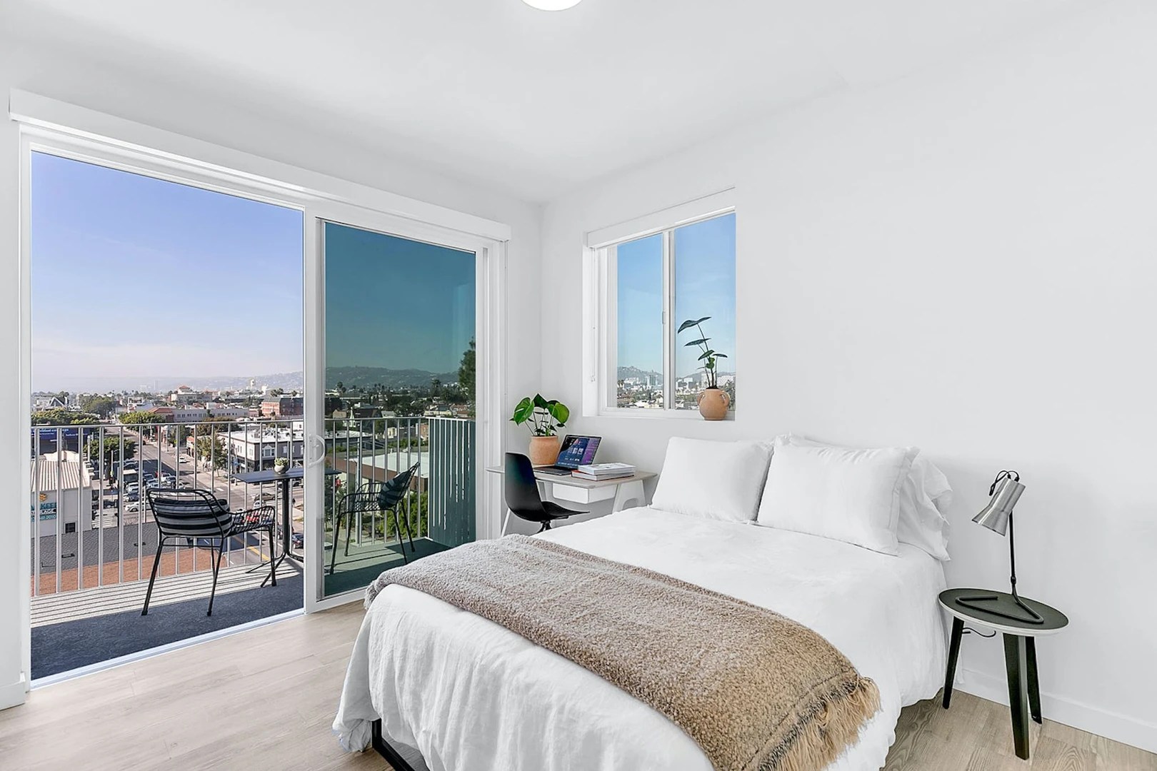 184 Private rooms for rent in Los Angeles Erasmus Play