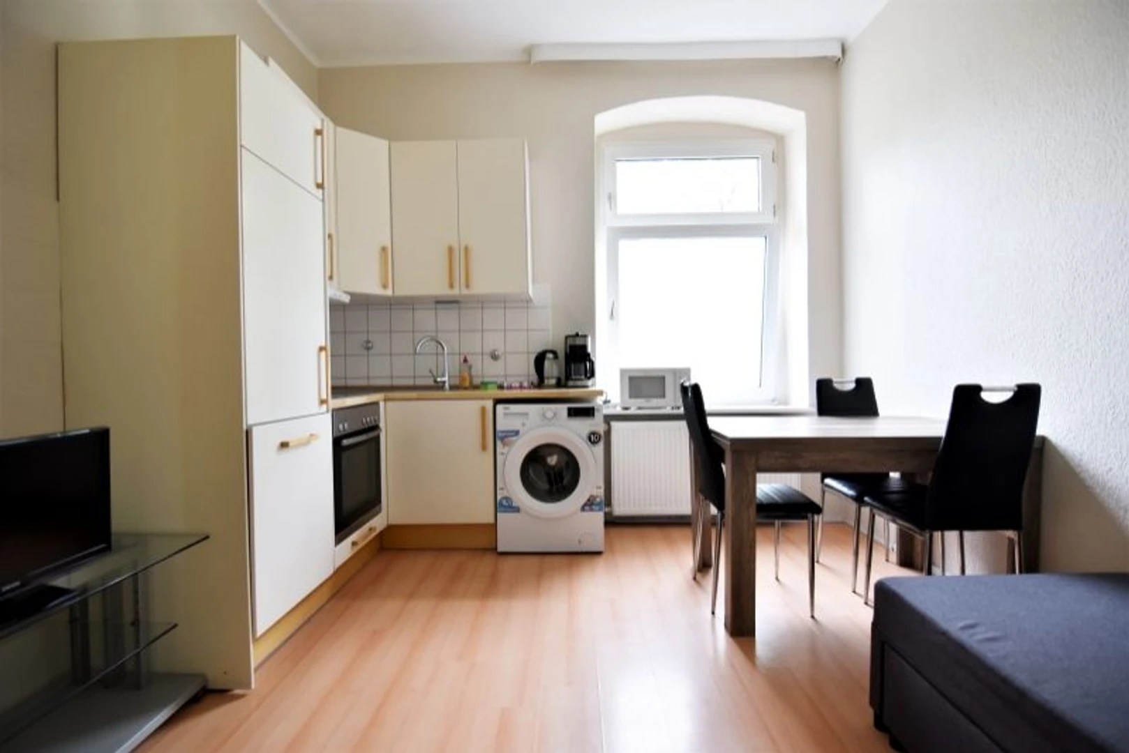 78 Flatshare in Leverkusen Erasmus Play