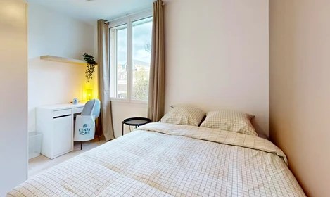 Student housing, rooms and apartments for rent in Rennes Erasmus Play