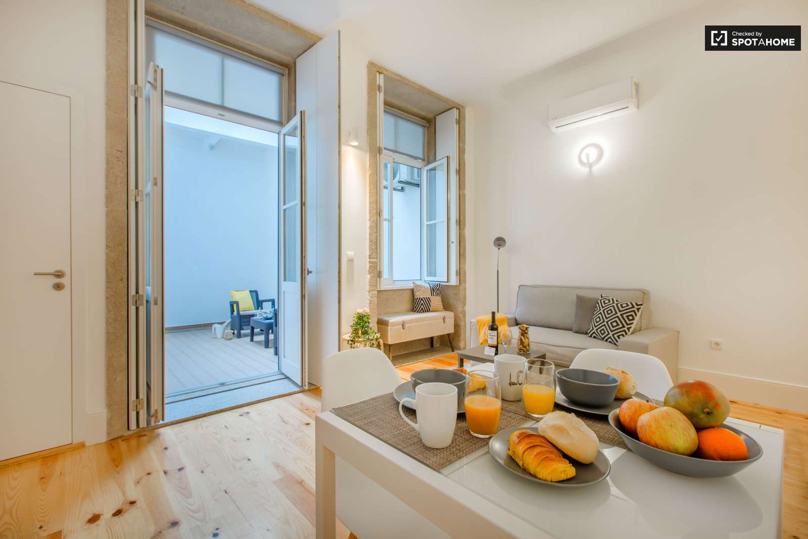281 Furnished studios for rent in Porto Erasmus Play