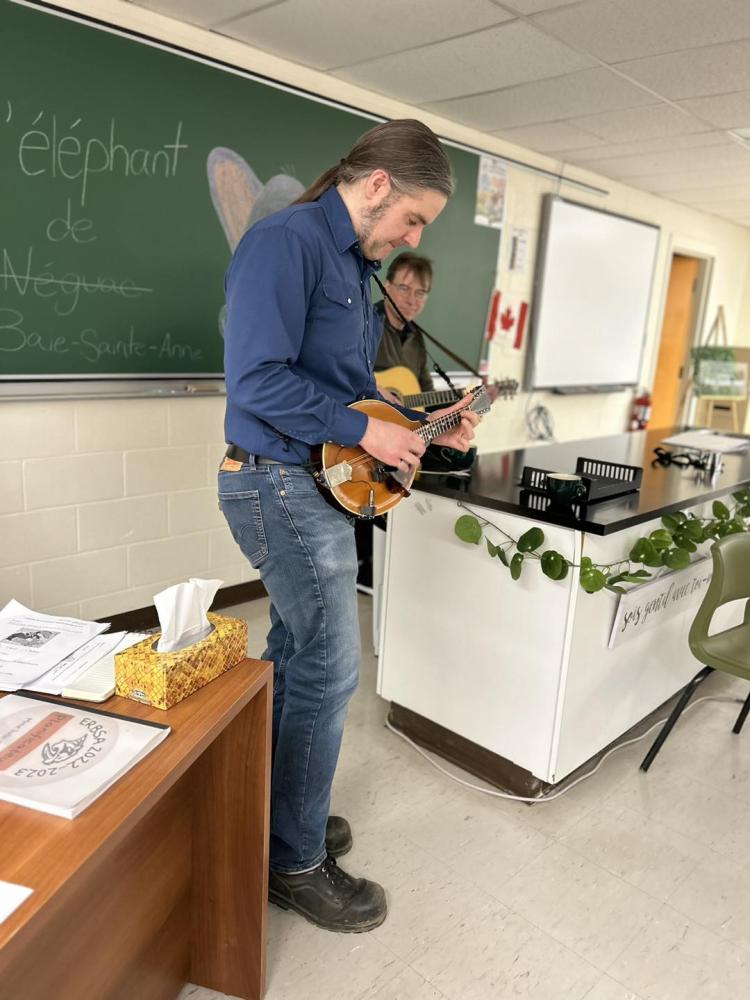 Marc à Paul à Jos ici à ERBSA! École Régionale de BaieSainteAnne