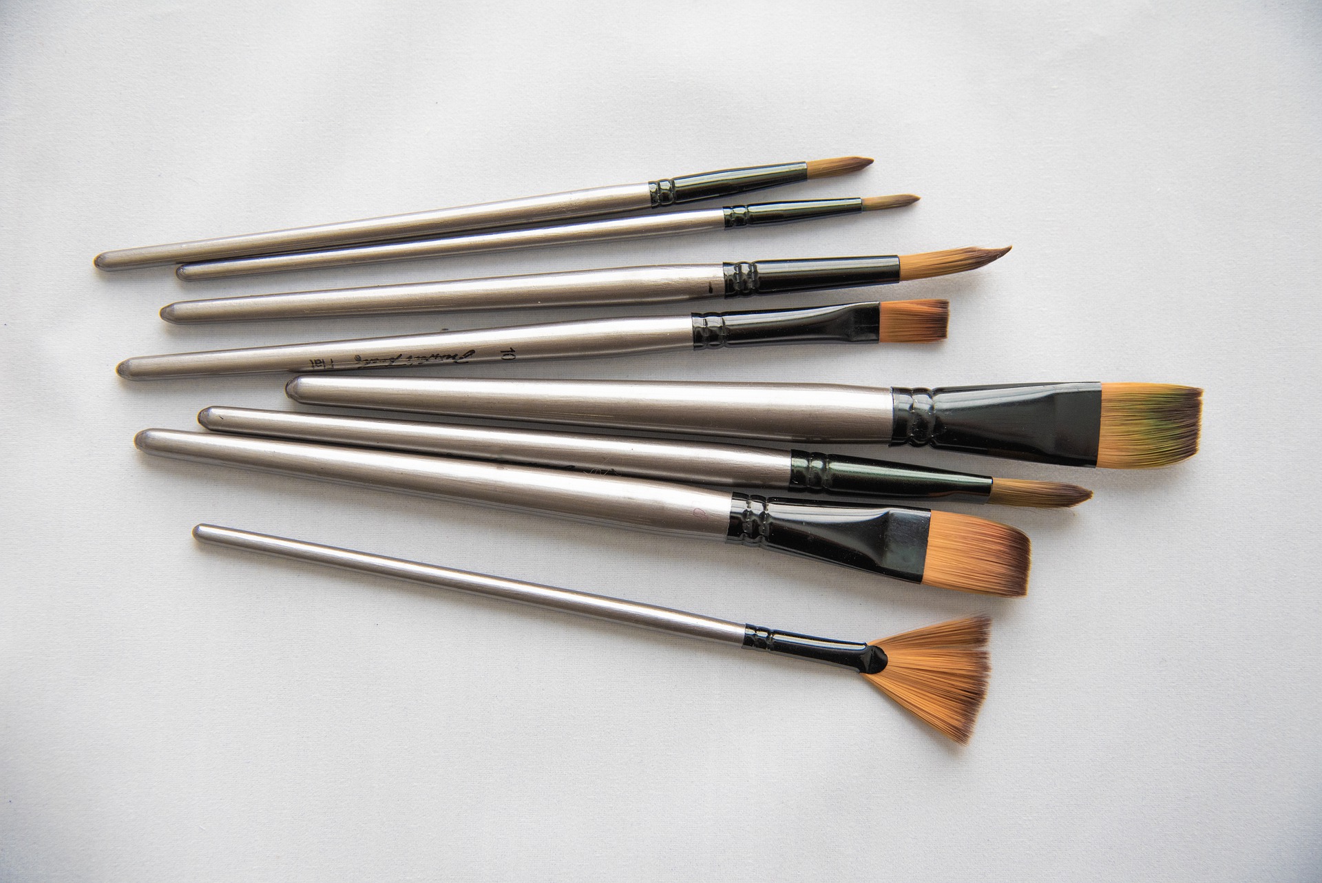 10 Best Ergonomic Paint Brushes Reviewed [Updated 2021]