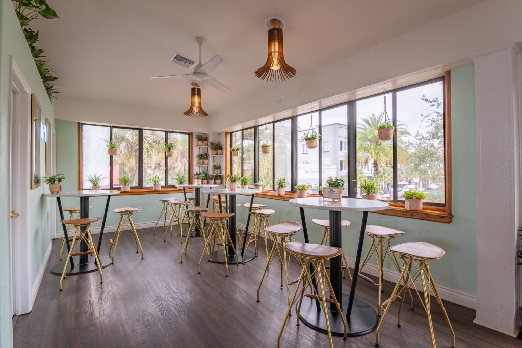 Discover the HandleBar! A Unique Bar in Mount Dora! Erica Diaz Team