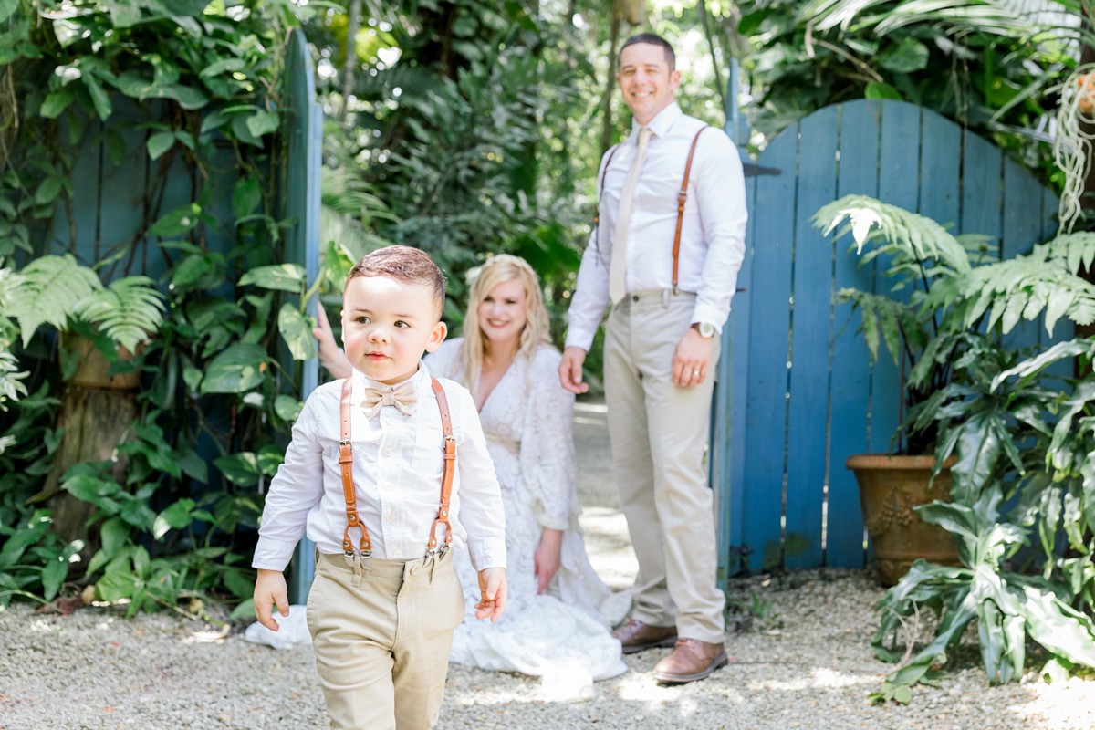 Miami Maternity SessionThe Walton House Tropical Maternity Photoshoot