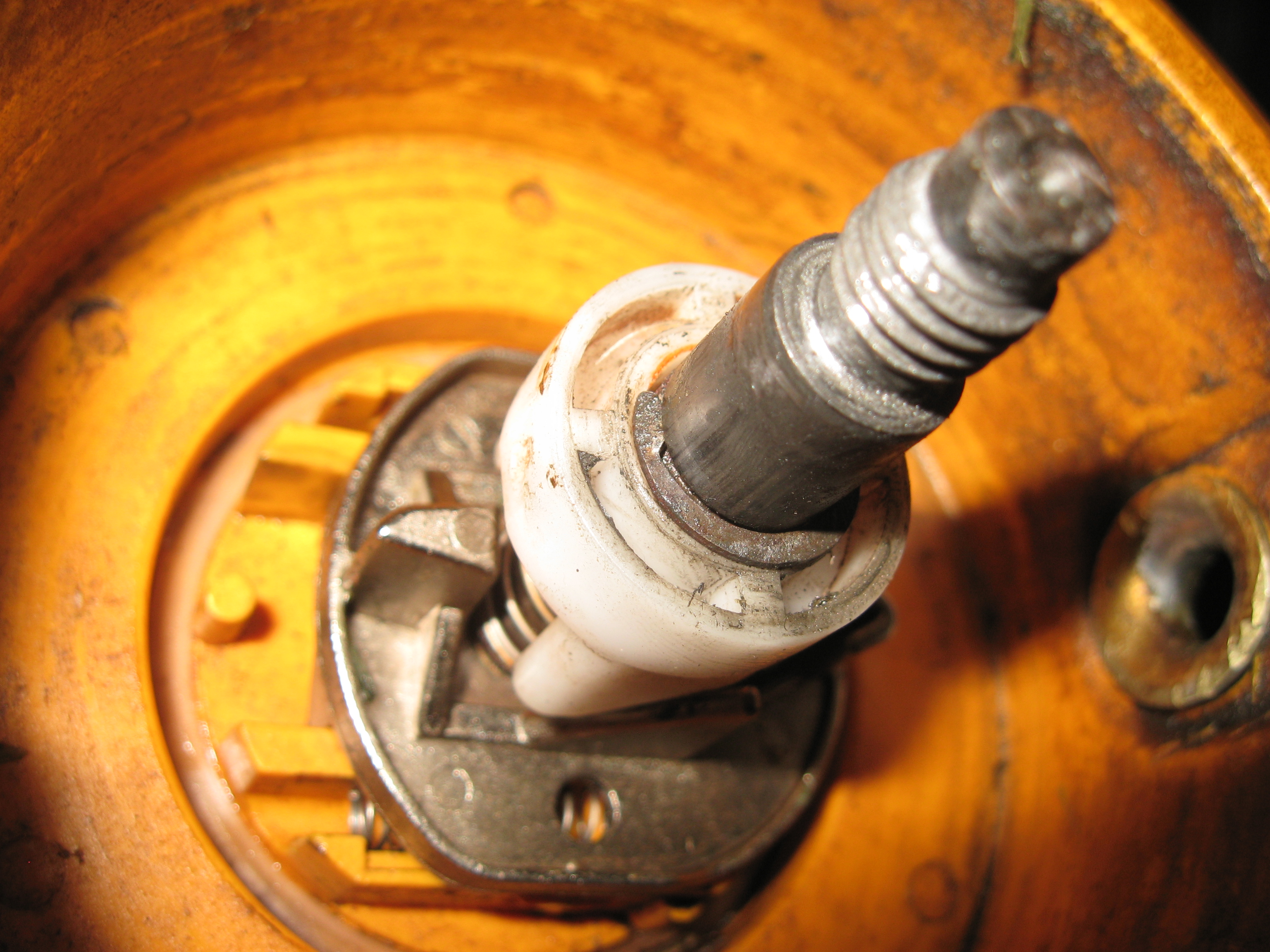 Troy-Bilt TB475SS TrimmerLine unwinds when run | Fixed it!