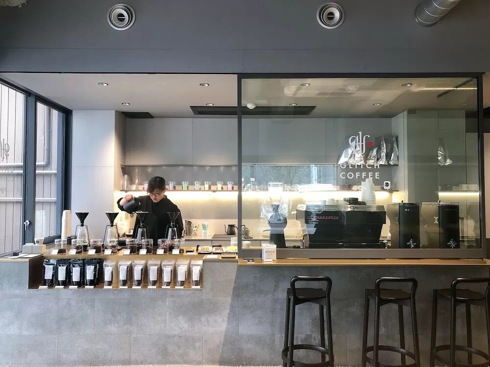 こだわり抜いたコーヒーを飲み比べる。「GLITCH COFFEE 9h NAGOYA」名古屋駅 ERPING.(アーピン)