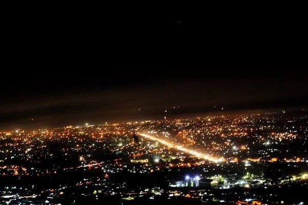 Yuk, Nikmati Romantisme Langit Malam Di Kota Padang!