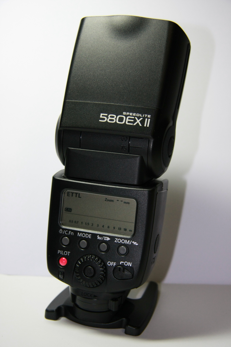 Canon EOS flash system