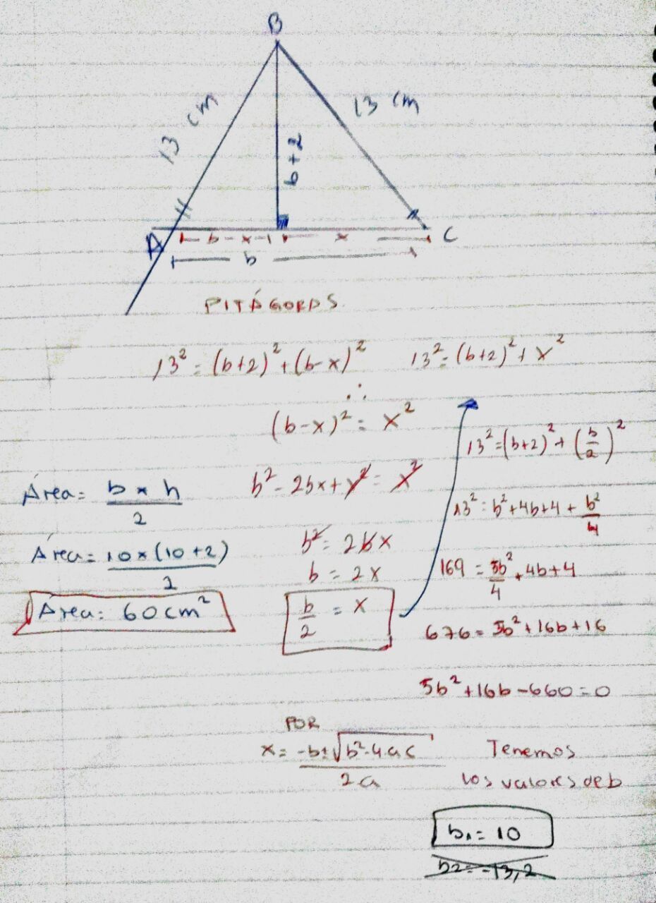 En un triangulo isoceles los lados iguales miden 13cm y la altura es