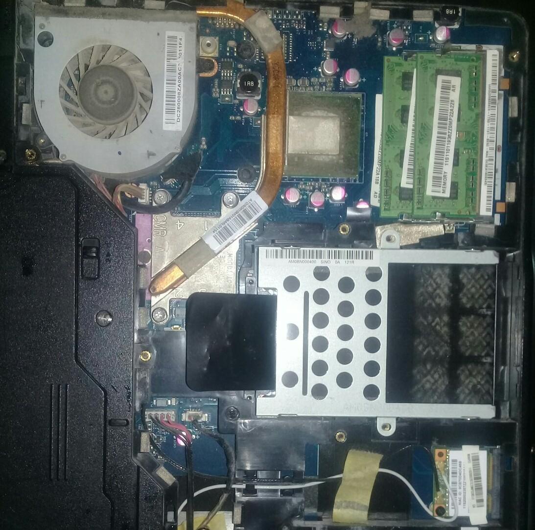 Mi laptop, sólo arranca y se apaga (Suena fuerte el ventilador) es una