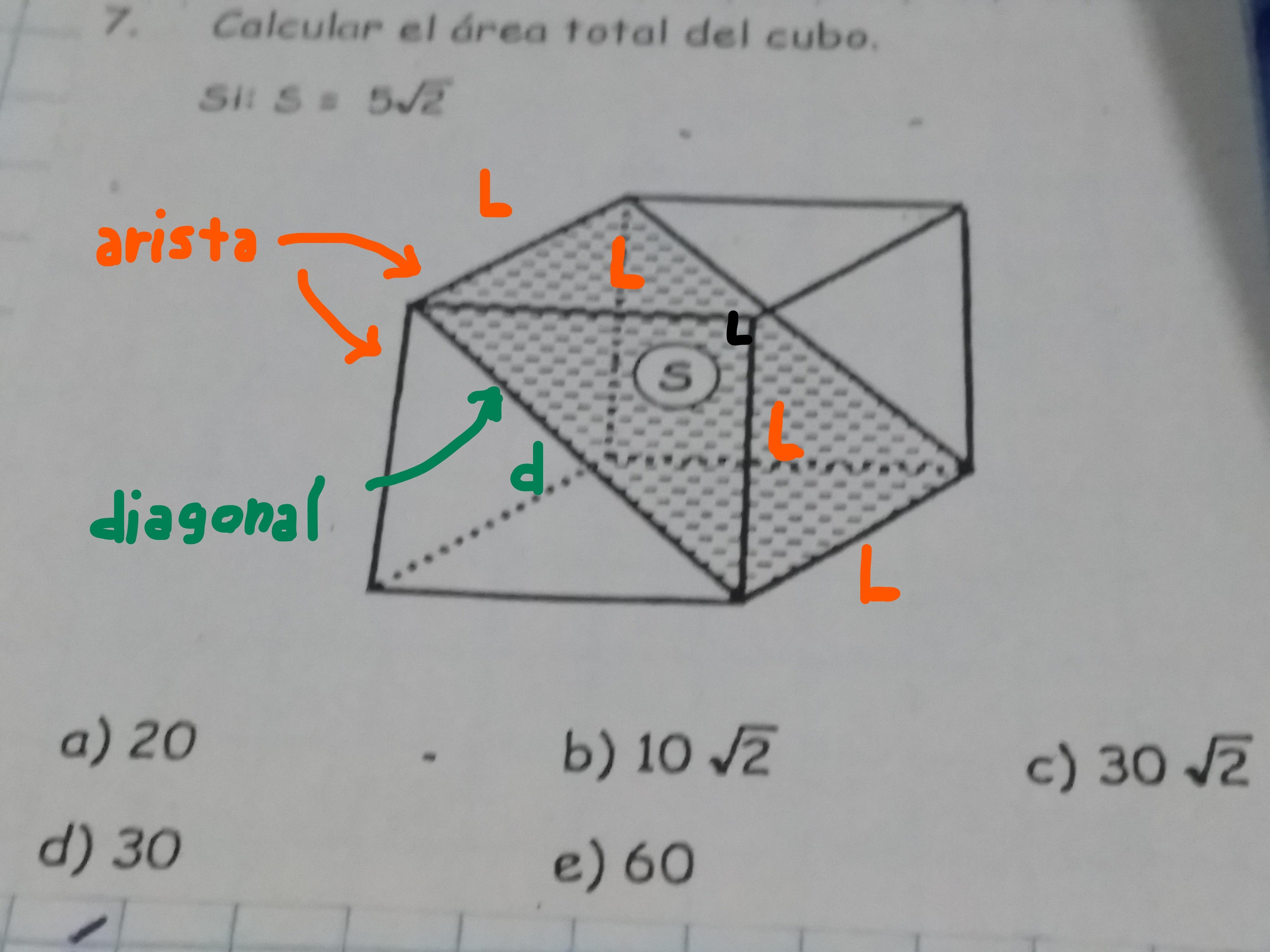 Calcular el área total y volumen del cubo Brainly.lat