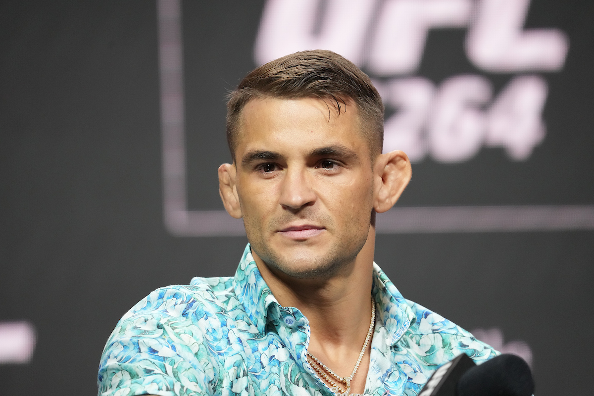 Khabib felicita y enumera los factores del éxito de Dustin Poirier en