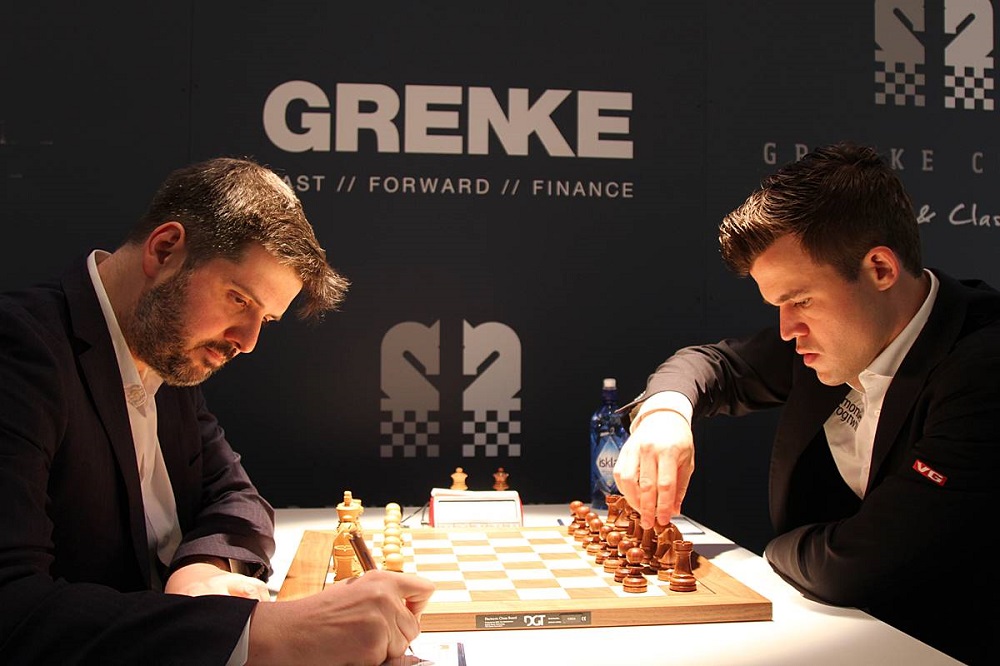 Otra partida brillante de Carlsen en la penúltima ronda del Grenke