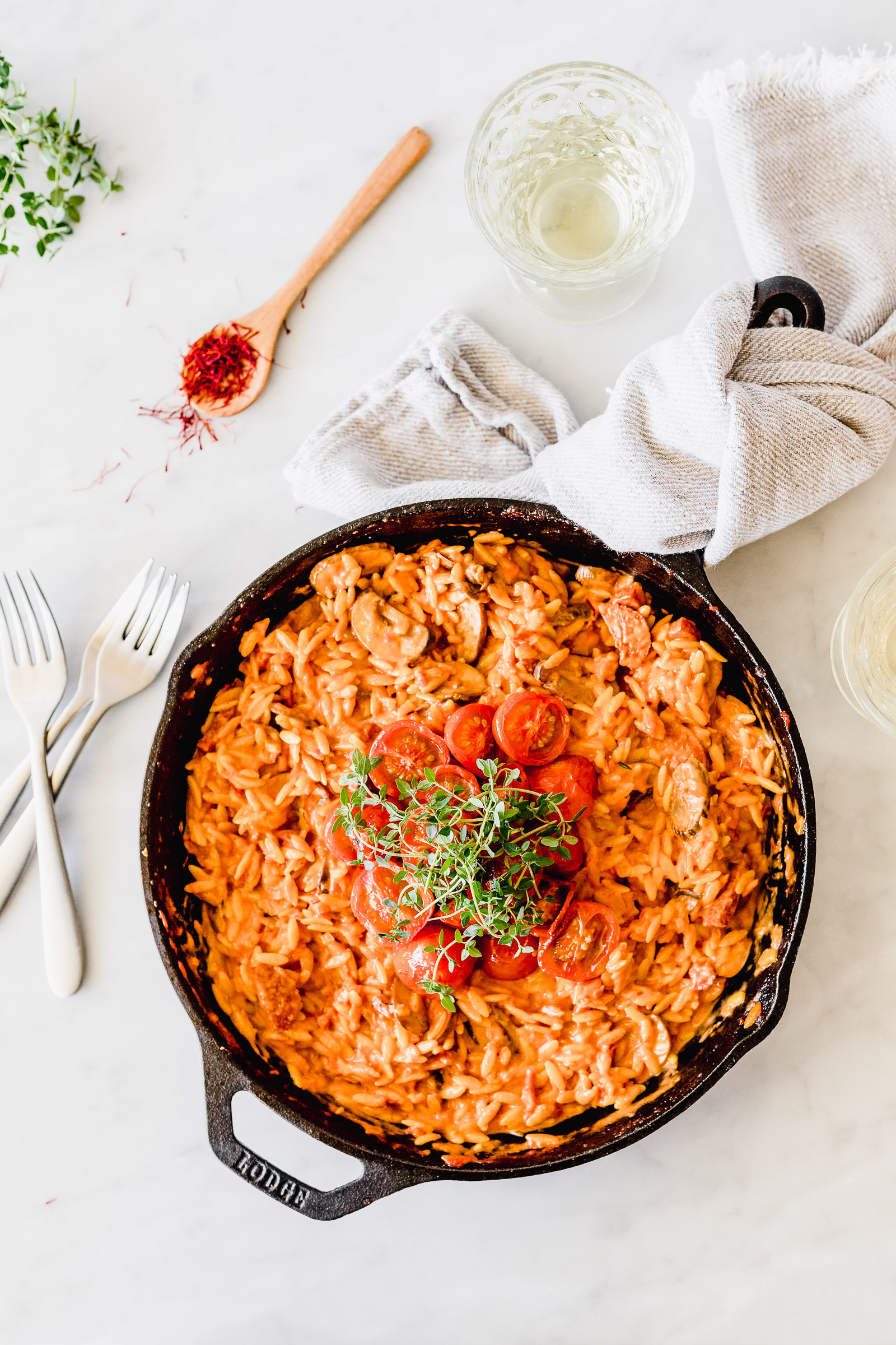 Risotto de orzo con tomates, azafrán, champiñones y chorizo Cravings