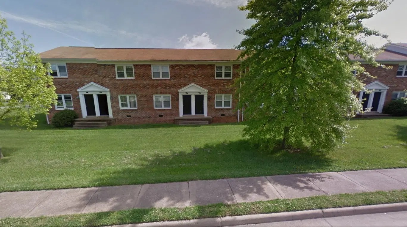 1,250 2 Bed / 1.5 Bath Two Story Townhome Style Apartment Units