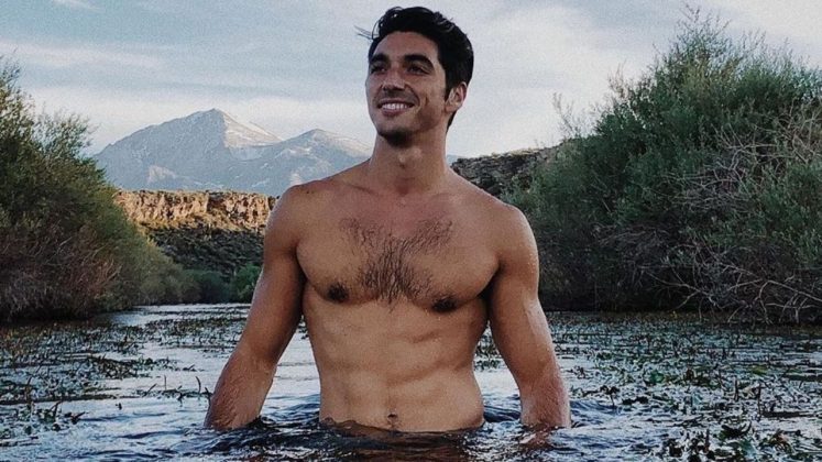 Taylor Zakhar Pérez se desnuda para serie "Minx" de HBO Max - Escandala