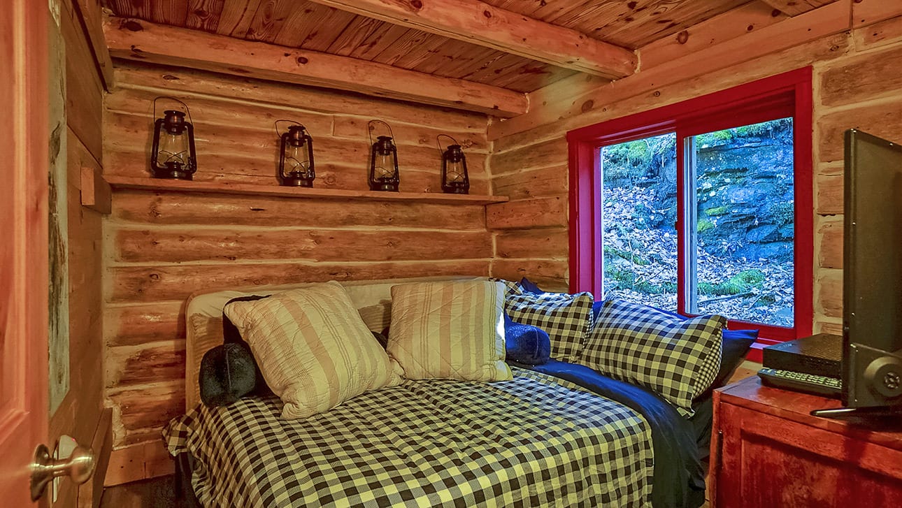 ESCAPE BROOKLYN The Pantherkill Cabin in Phoenicia, NY