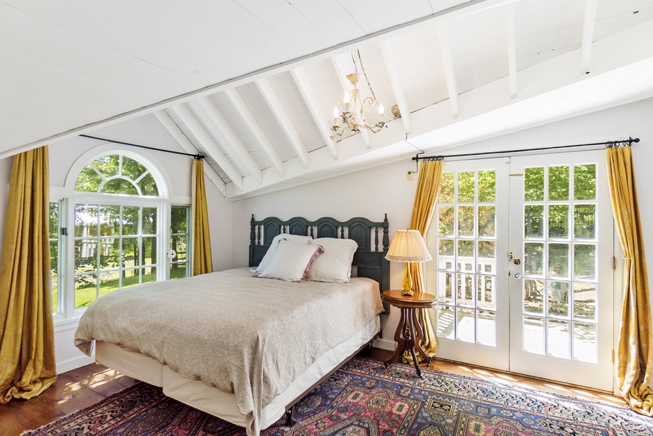 ESCAPE BROOKLYN A Farmhouse in Saugerties, NY