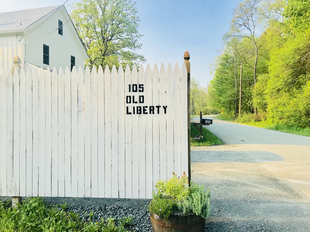 ESCAPE BROOKLYN Old Liberty Farmhouse in Livingston Manor, NY