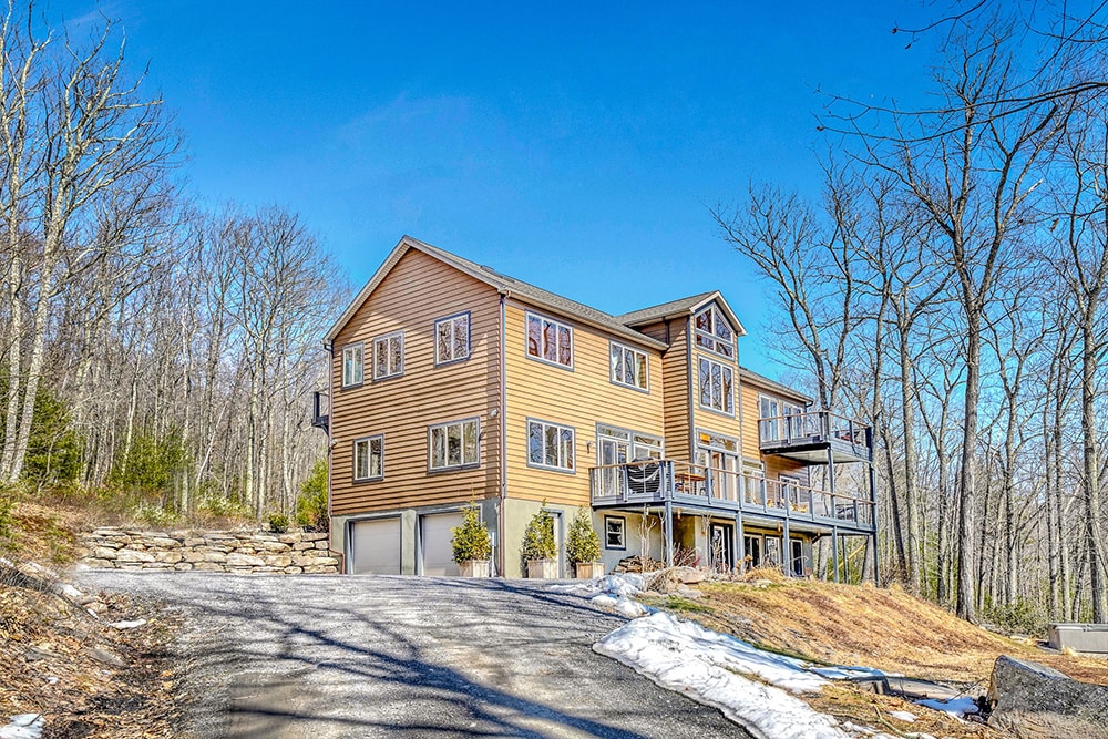 ESCAPE BROOKLYN A Modern Home in Mt. Tremper, NY