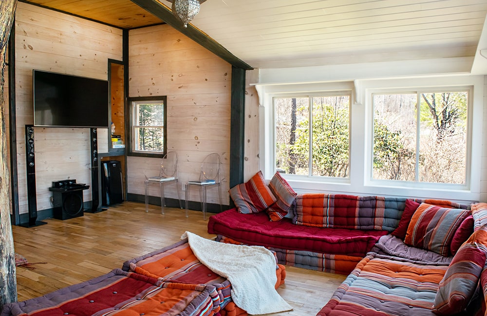 ESCAPE BROOKLYN The Muskoday Lakehouse in Roscoe, NY