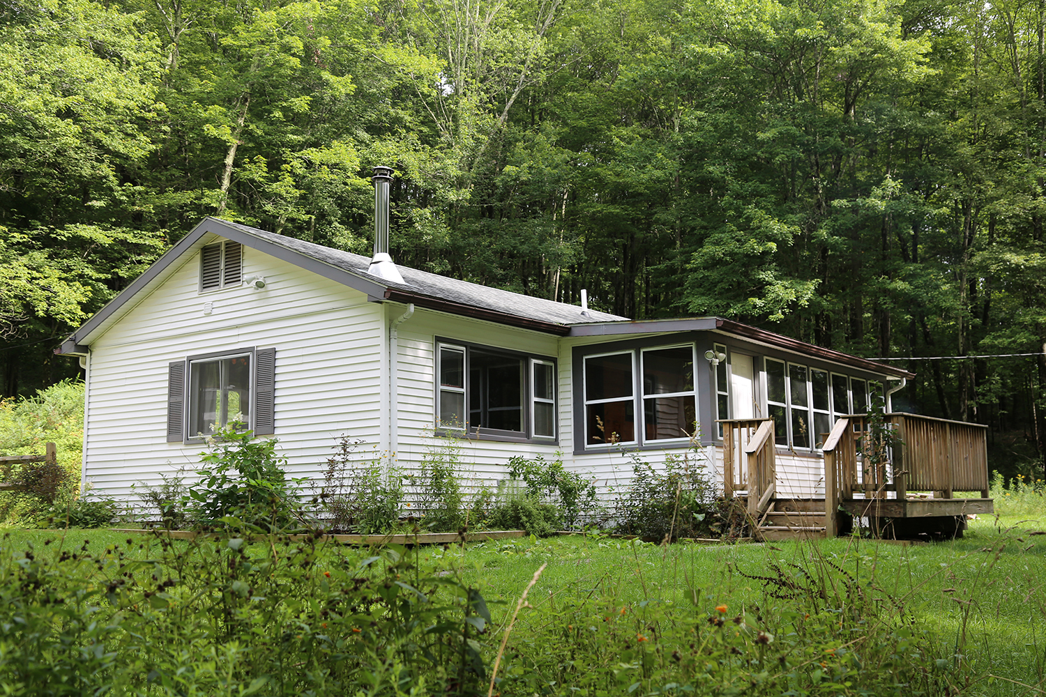 Pleasant Valley Cottage in North Branch, NY ESCAPE BROOKLYN