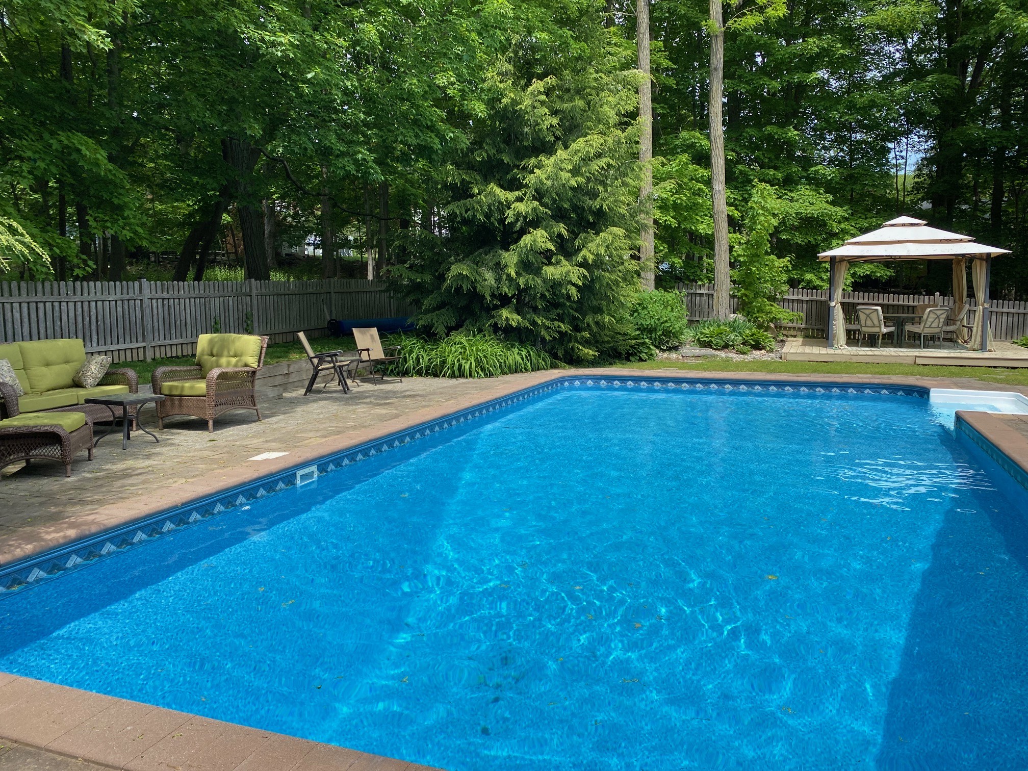 ESCAPE BROOKLYN Oscawana Lake Colonial in Putnam Valley, NY