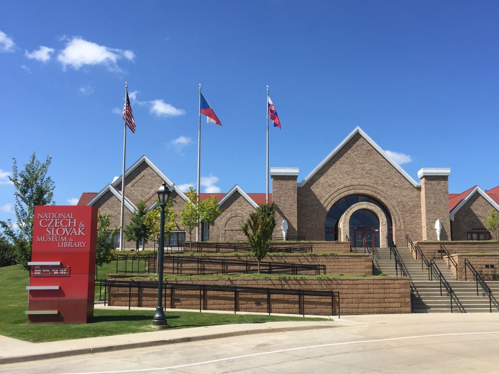Cedar Rapids Thatched Roof Cottage