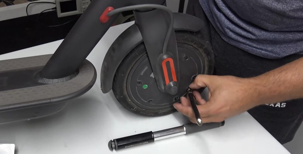Electric Scooter Flat Tire Guide (How To Fix + 8 Tips To Prevent It