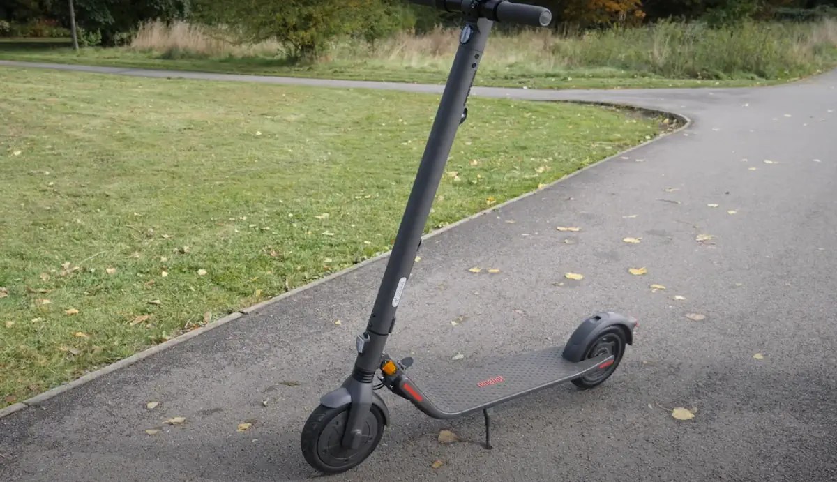 Ninebot E25/E25E/E25A Review - Great-Quality All-Rounder Scooter