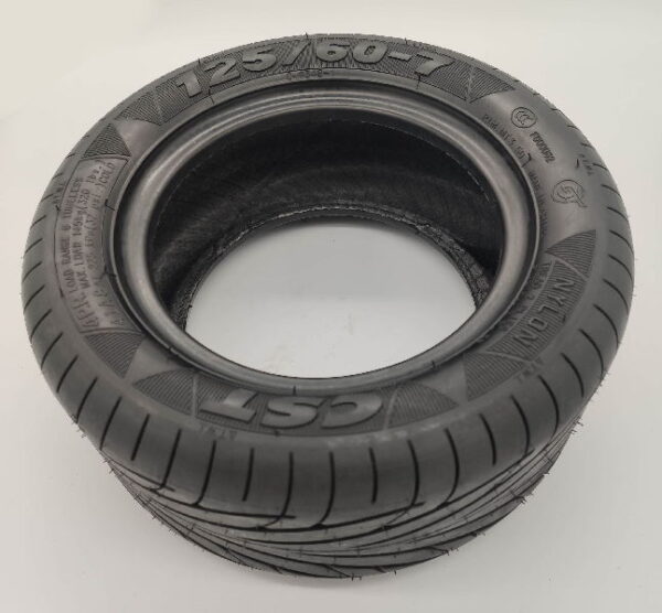 Pneumatic Tires vs Solid Tires For Your Electric Scooter [When To Choose Each?] EScooterNerds