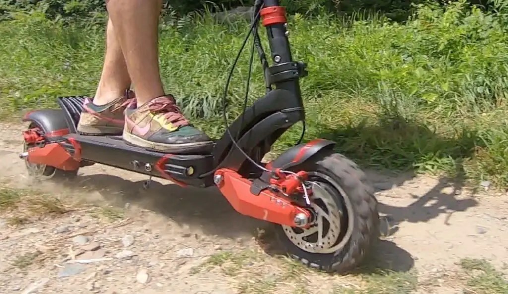 Solid vs pneumatic tires for your electric scooter the perfect