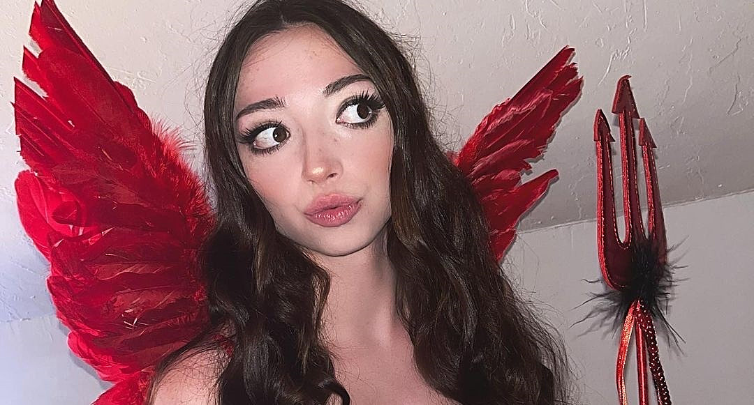 molly-moon stripchat - CamRips.eu