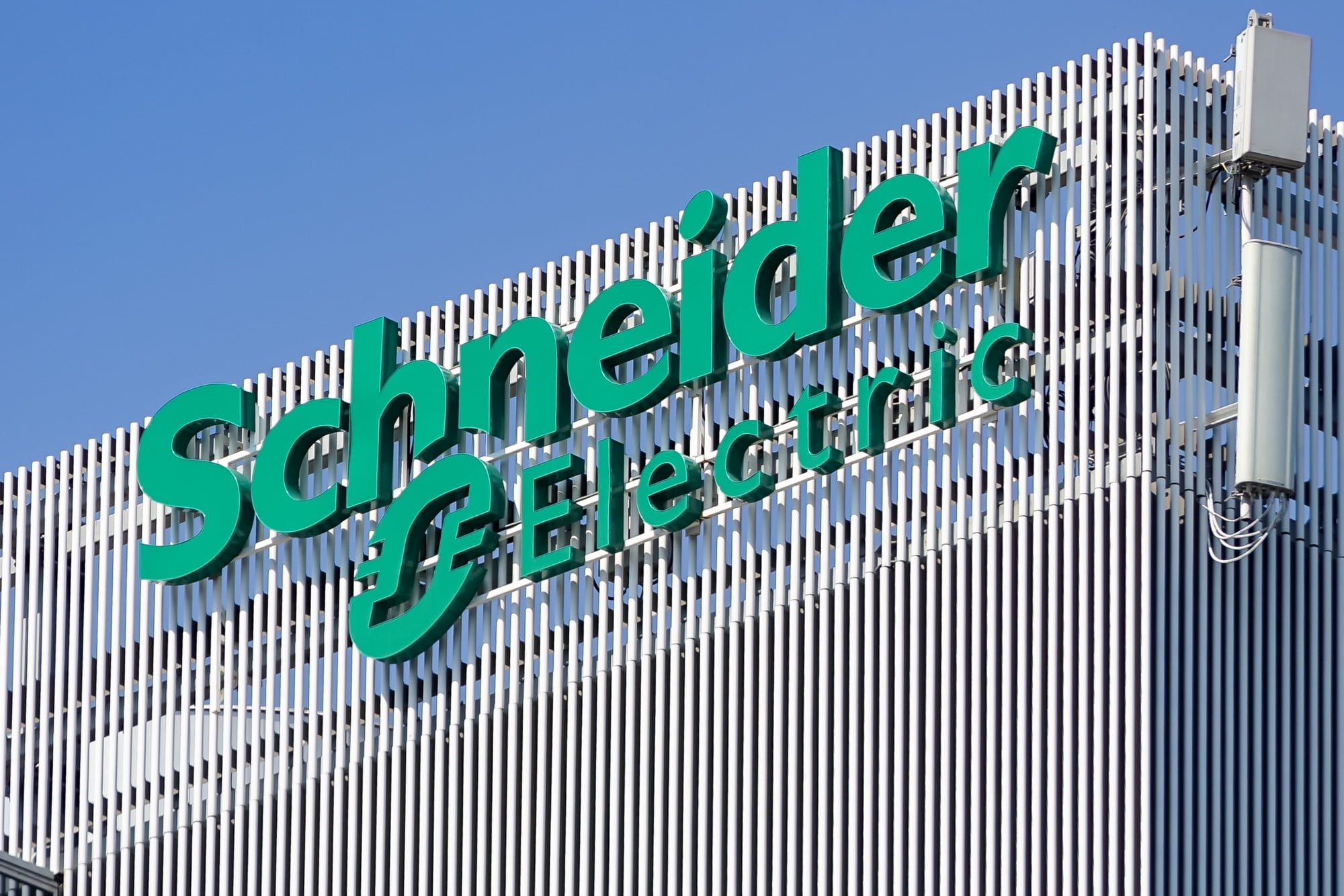 Schneider Electric Partners with Intel and Applied Materials to Help