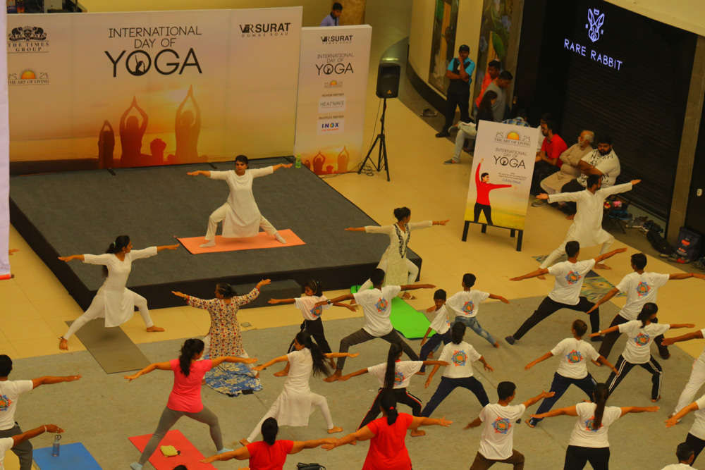 Sri Sri Yoga/ Art of Living Yoga Eshita Desai A successful person has the following qualities